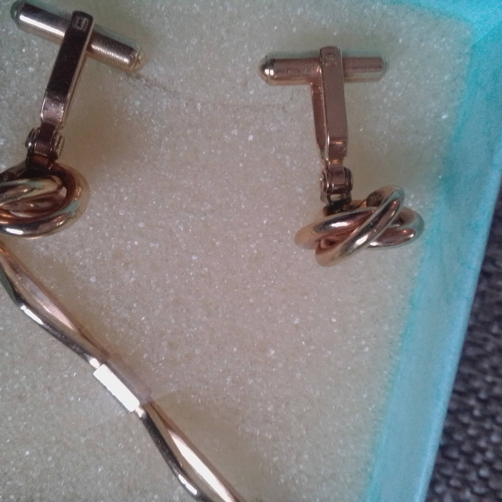 Unisex 14kt. G.F Cufflinks &Tie Clip - Picture 2 of 2